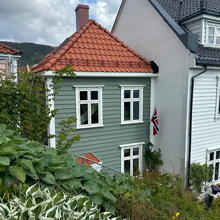 Authentic Historic Luxury House Semesterbostad *