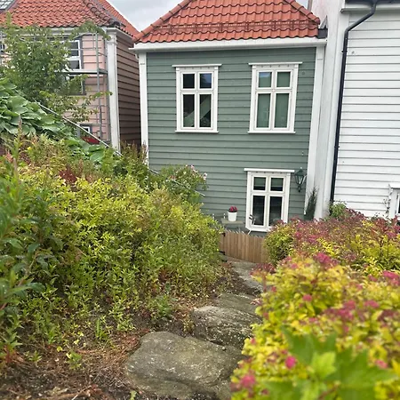 Authentic Historic Luxury House Semesterbostad Bergen