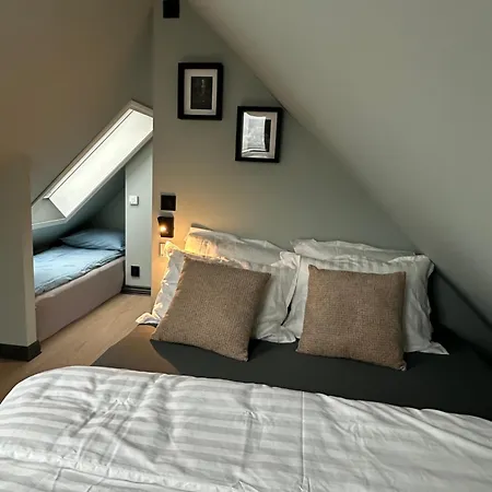 Semesterbostad Authentic Historic Luxury House *